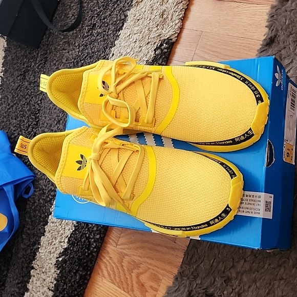 WOMENS ADIDAS NMD SNEAKERS - Picture 1 of 10